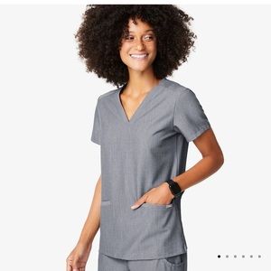 Figs Graphite Three pocket scrub top